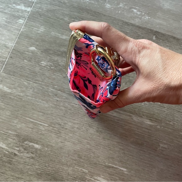 Lilly Pulitzer Printed Zip Top Wallet in Resort White Party Like A Lobstar - Picture 8 of 11